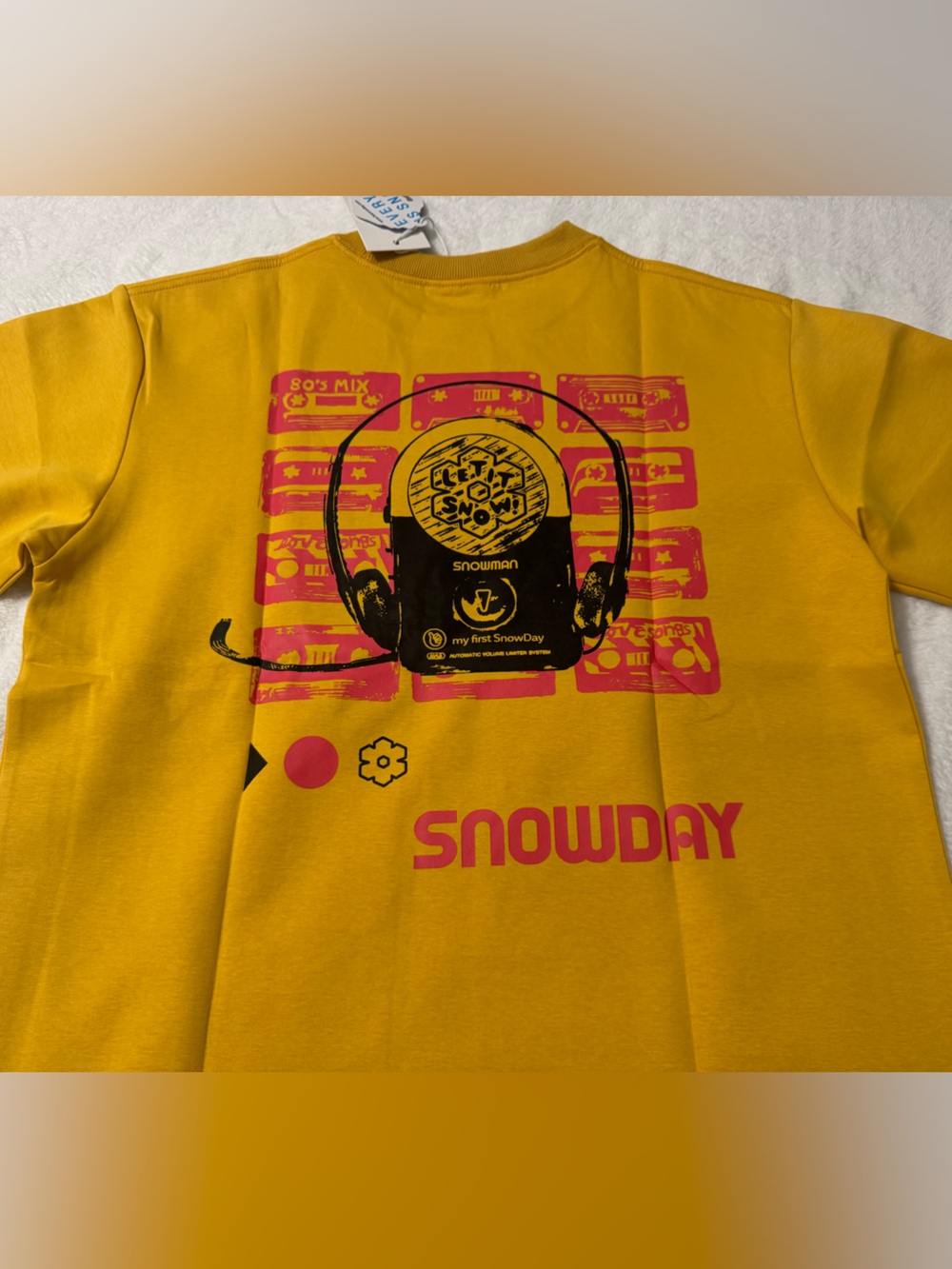 Snowday Men’s Vintage Walkman 2 Sided Graphic Tee Size M - Picture 9 of 11